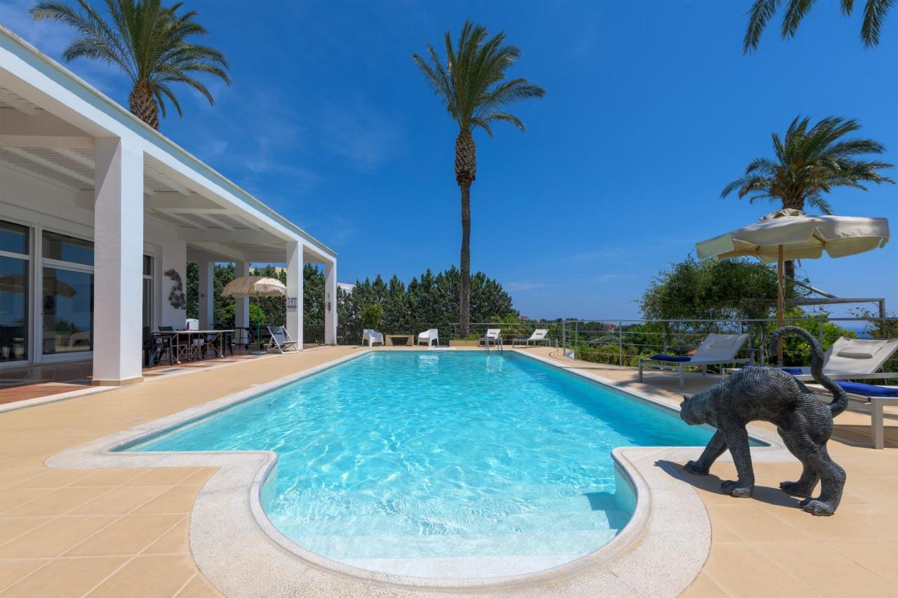 Grande Dame Villa Of Rhodes Asgourou Ngoại thất bức ảnh
